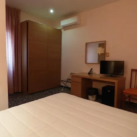Hotel Cuatro Naciones