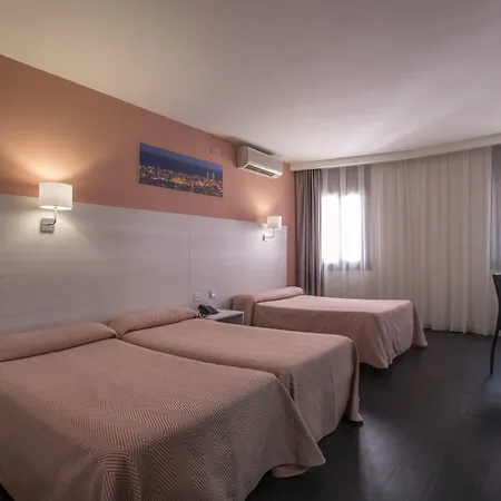 Cuatro Naciones Hotel