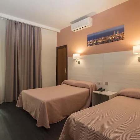 Cuatro Naciones Hotel