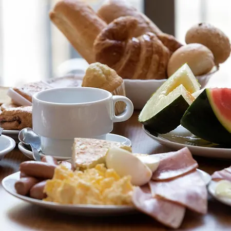 ホテル クアトロ ナシオネス バルセロナ