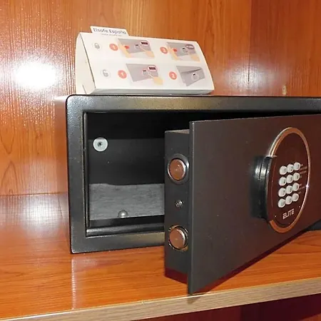 Cuatro Naciones Hotel Barcelona