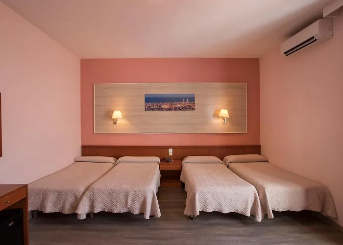 ホテル クアトロ ナシオネス 2*