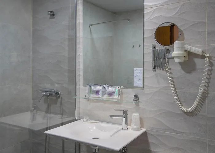 ホテル クアトロ ナシオネス