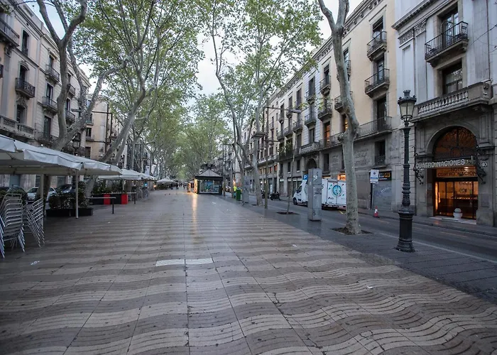 クアトロ ナシオネス ホテル 2*