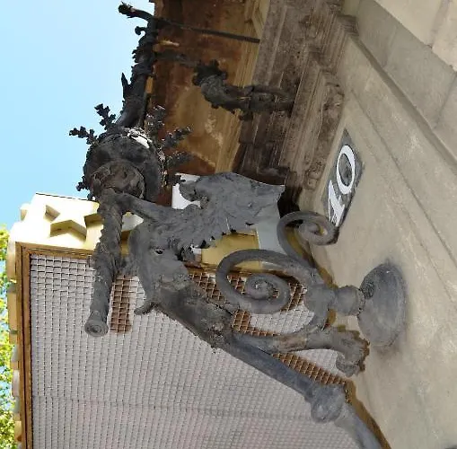 クアトロ ナシオネス ホテル 2*