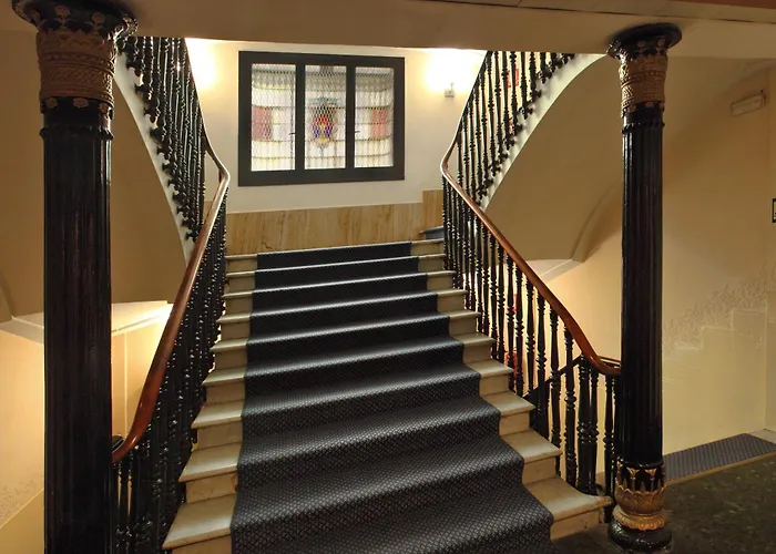 クアトロ ナシオネス ホテル バルセロナ