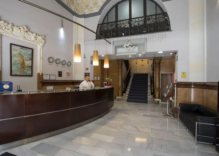 Cuatro Naciones Otel