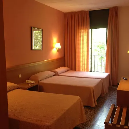 Cuatro Naciones Hotel