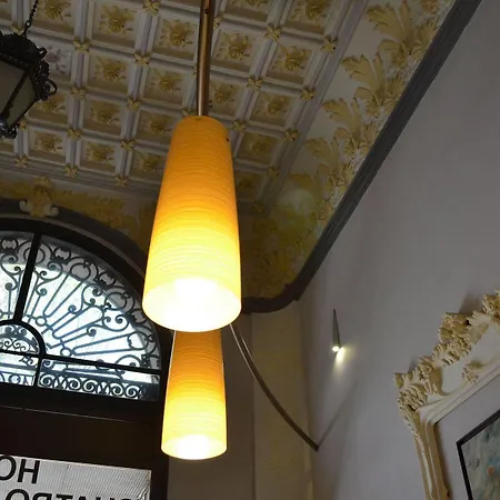 Hotel Cuatro Naciones